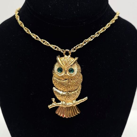 Vintage Napier Gold-Tone “Owl” Articulated Pendant Necklace - Picture 1 of 8